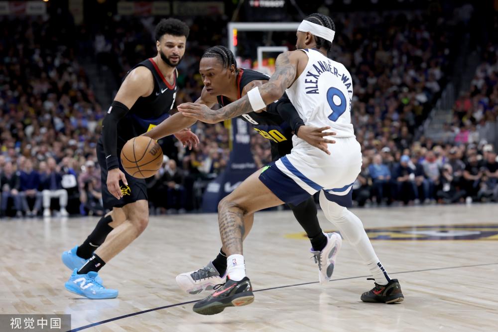 他以惊人的 他以惊人的